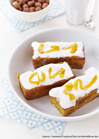 Carrot cakes glacés