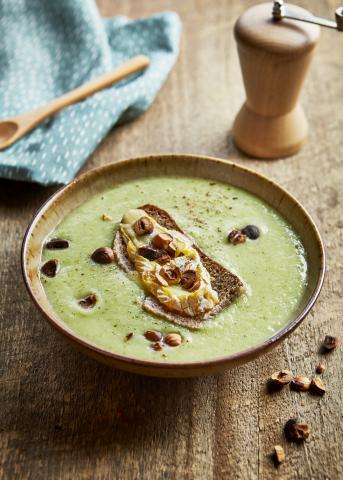 Velouté de courgettes, tartines gratinées au Doré de Lathuy