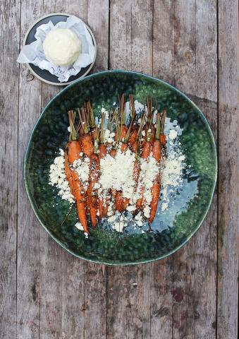 Carottes rôties à la boulette de fromage de chez nous