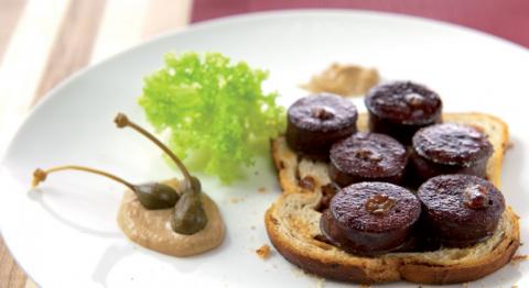 Toast de cramique au boudin noir aux raisins