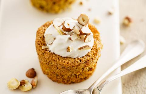 Cake au yaourt et aux noisettes