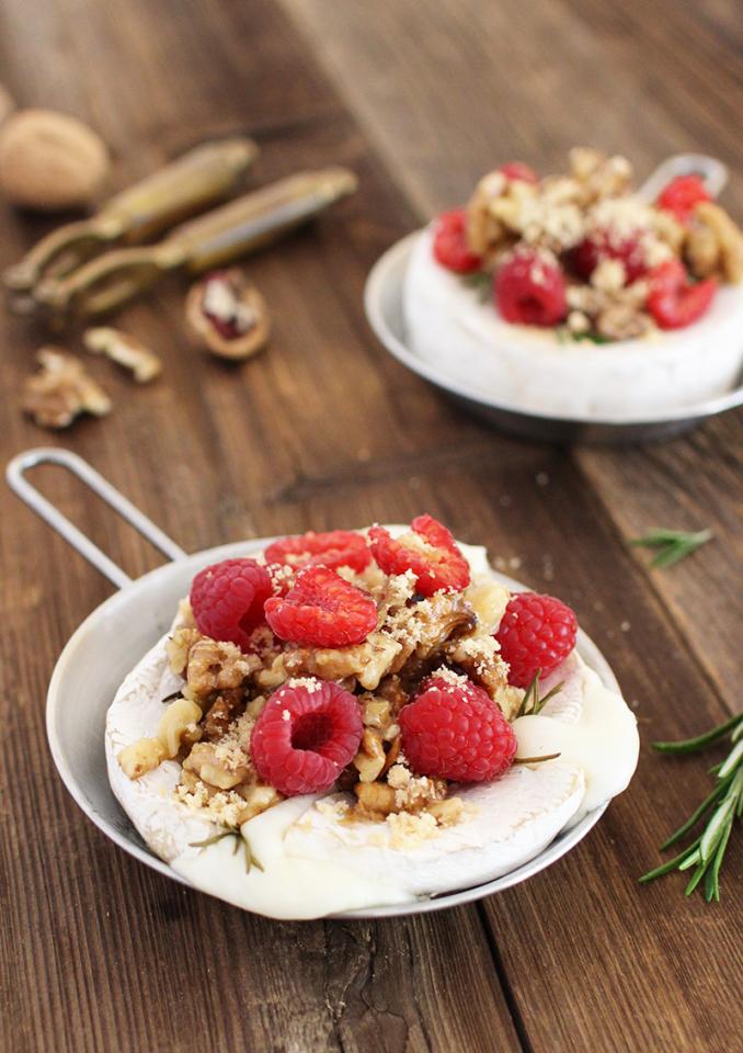 Fromage à croûte fleurie aux framboises