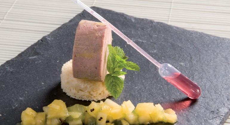 Le pain brioché et foie d'oie